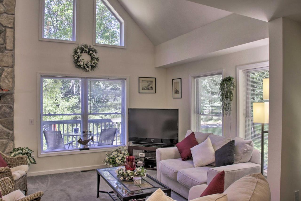 Spacious Home With Deck, Grill And Delaware River View Callicoon Luaran gambar